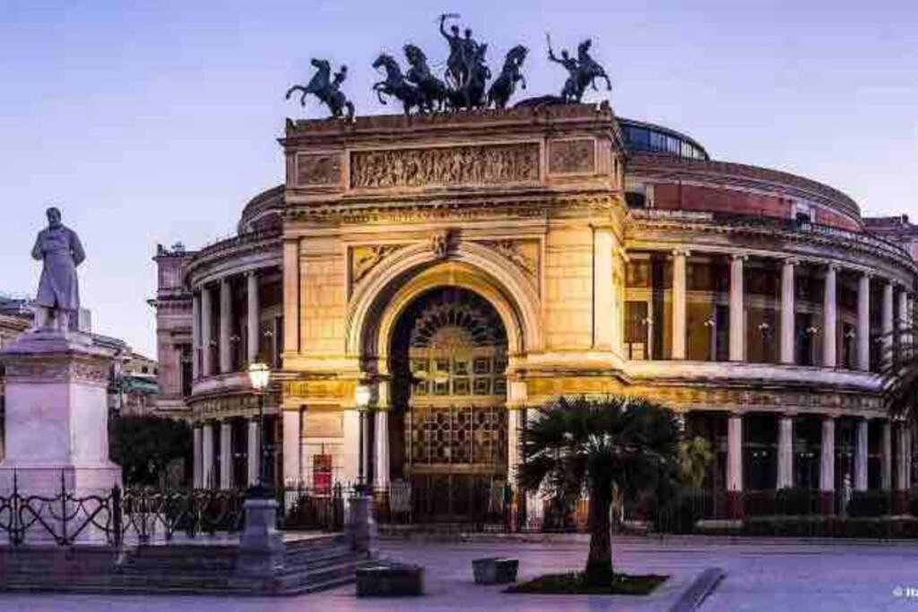 Al Politeama Lägenhet Palermo Exteriör bild